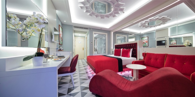 Love Standart Oda Kara Manzaralı